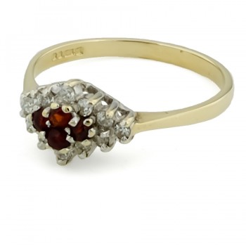 9ct gold Garnet / Cubic Zirconia Cluster Ring size M½