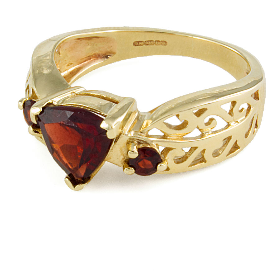 9ct gold Garnet Ring size M